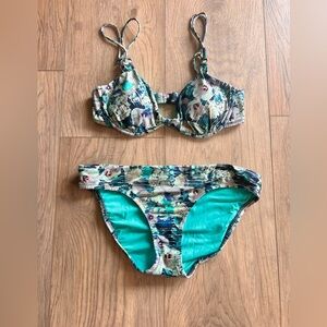 NANNETTE LEPORE Swimsuit Women’s Size M Teal/Blue Floral Underwire Bikini